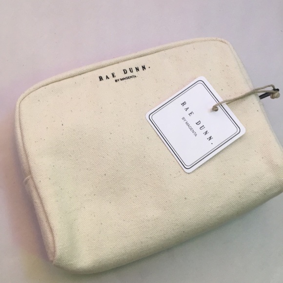 Flawless Makeup Bag - Picture 2 of 3